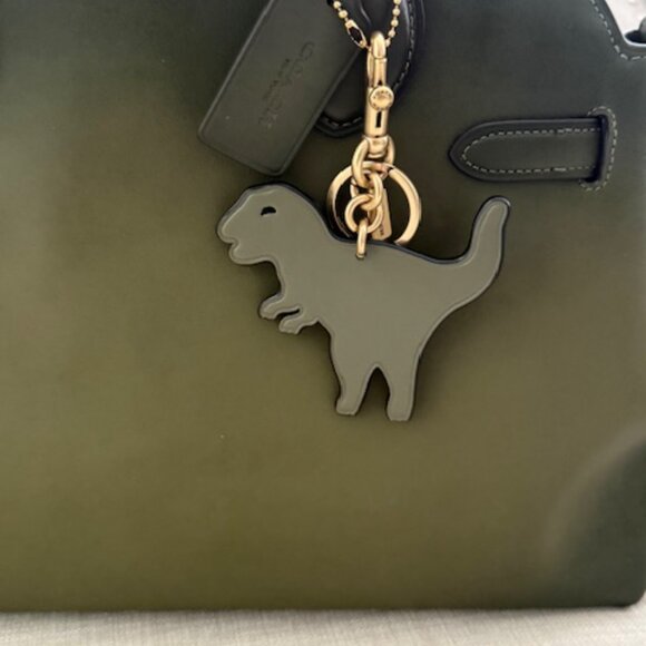 Coach Empire 40 Olive with Rexy Charm - Picture 16 of 16